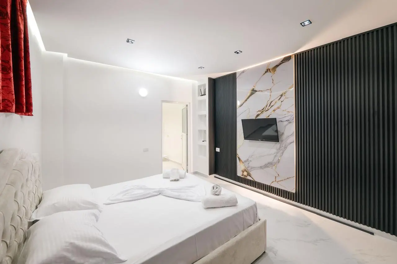 img_id_674840.59.03 AM.webp